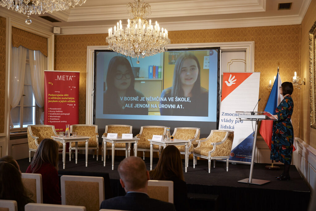 Video-Interview mit Teilnehmerinnen des StartWien College auf Konferenz in Prag